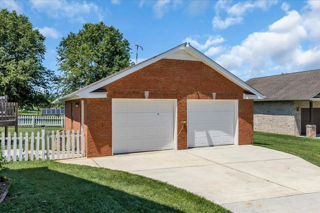 92 Freeman Ct, Winchester, TN 37398