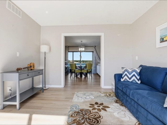 3206 S Lakeview Circle 1105, Hutchinson Island, FL 34949