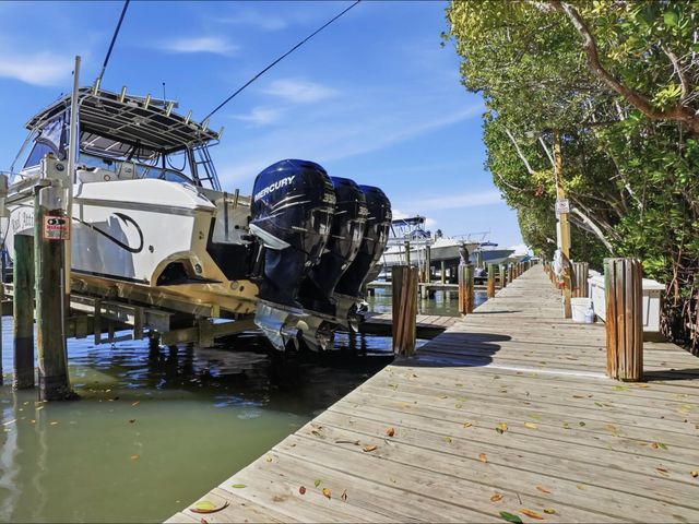 3206 S Lakeview Circle 1105, Hutchinson Island, FL 34949