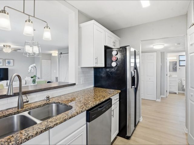 3206 S Lakeview Circle 1105, Hutchinson Island, FL 34949