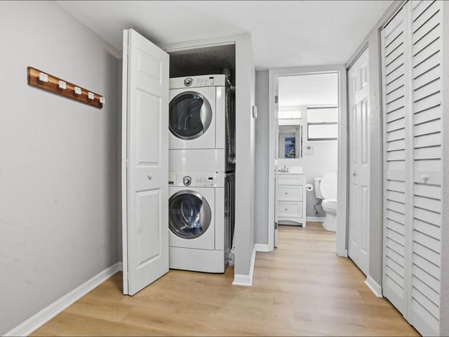 3206 S Lakeview Circle 1105, Hutchinson Island, FL 34949