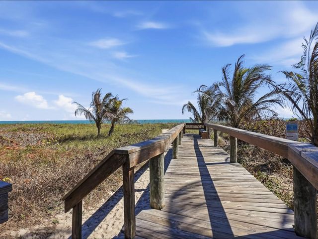 3206 S Lakeview Circle 1105, Hutchinson Island, FL 34949