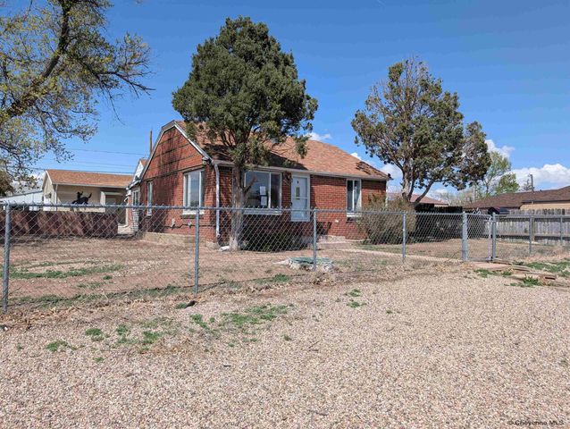 2502 E 9TH ST, Cheyenne, WY 82001