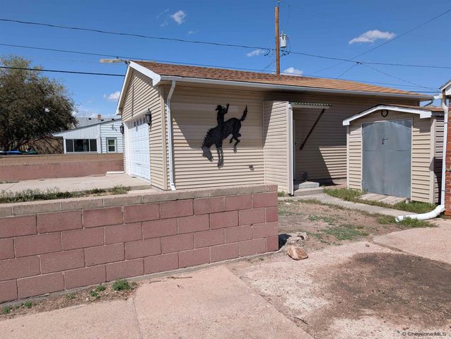 2502 E 9TH ST, Cheyenne, WY 82001