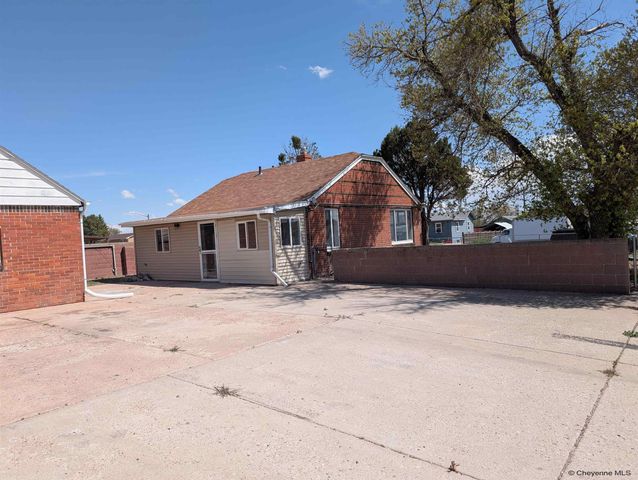 2502 E 9TH ST, Cheyenne, WY 82001