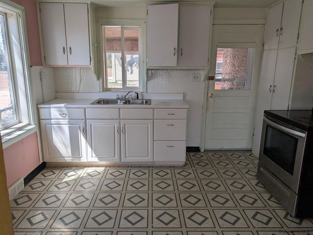 2502 E 9TH ST, Cheyenne, WY 82001