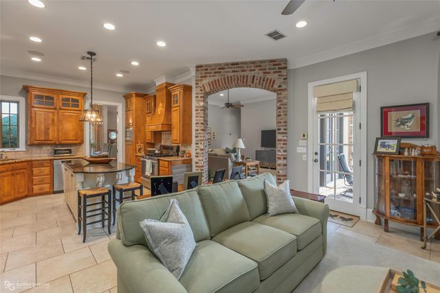 108 Calais Court, Bossier City, LA 71111