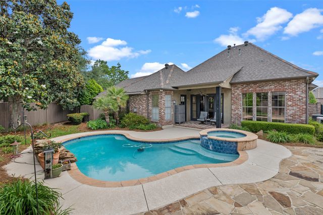 108 Calais Court, Bossier City, LA 71111