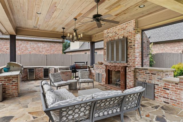108 Calais Court, Bossier City, LA 71111