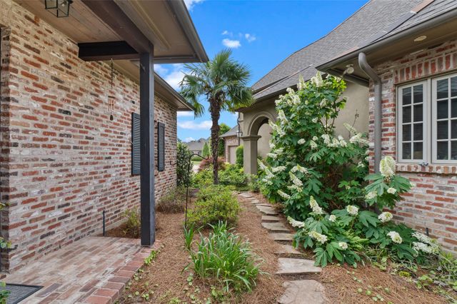 108 Calais Court, Bossier City, LA 71111