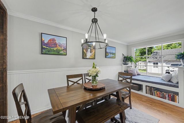 14 Asbury Avenue, Farmingdale, NJ 07727