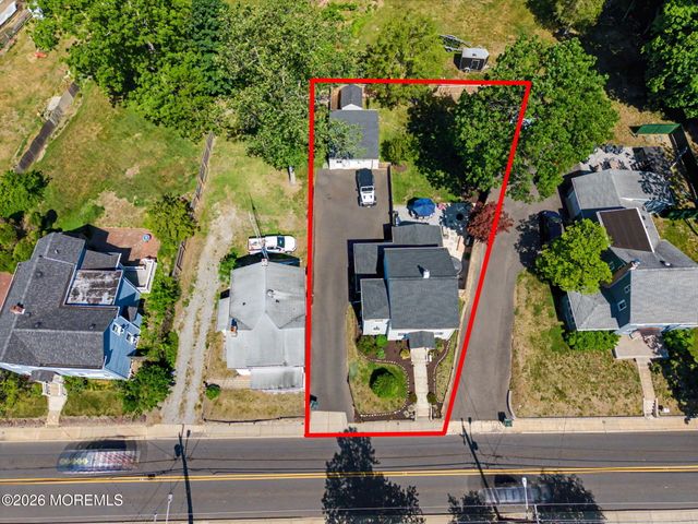 14 Asbury Avenue, Farmingdale, NJ 07727