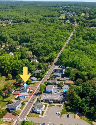 14 Asbury Avenue, Farmingdale, NJ 07727