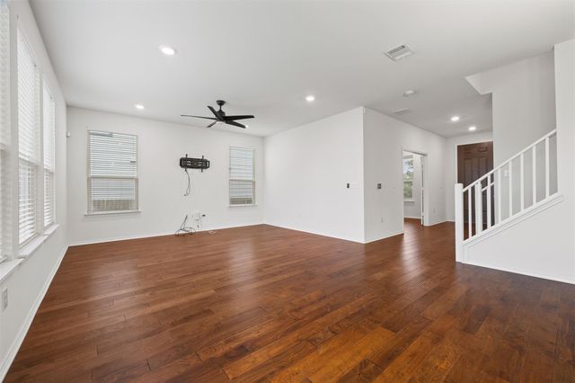 7009 Nutria RUN, Austin, TX 78744