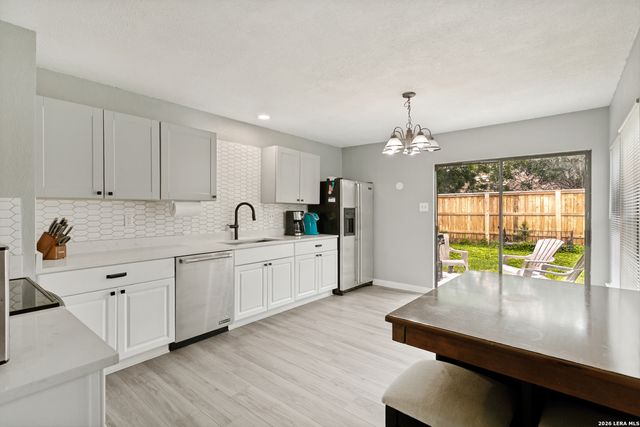 6703 Country Breeze, San Antonio, TX 78240