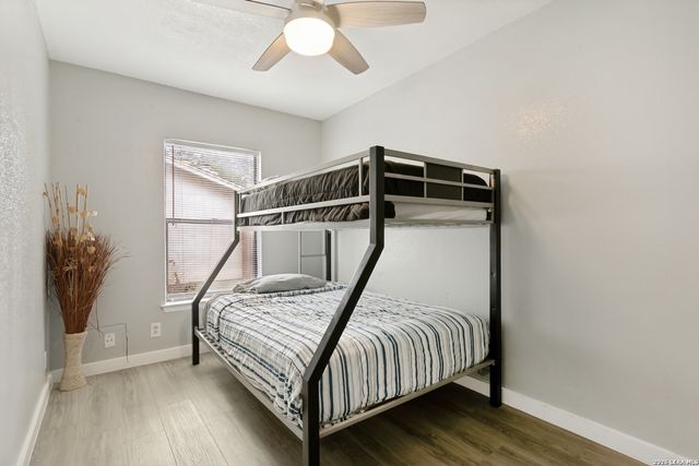 6703 Country Breeze, San Antonio, TX 78240