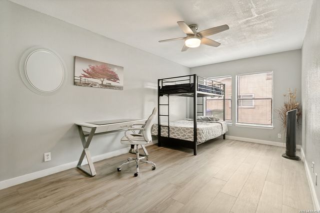 6703 Country Breeze, San Antonio, TX 78240