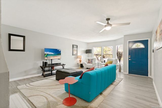 6703 Country Breeze, San Antonio, TX 78240