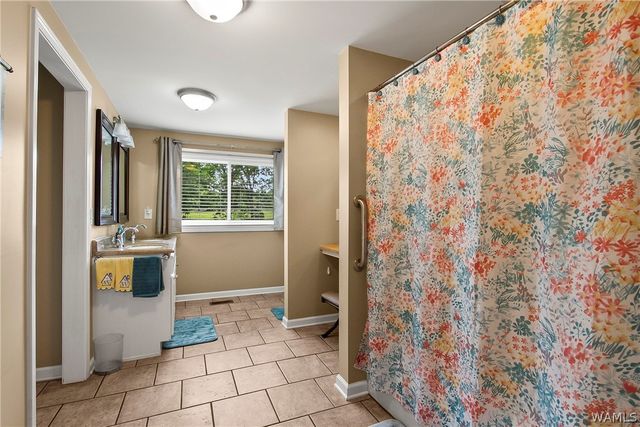 21193 Max Vintson, Northport, AL 35475