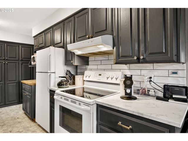 110 Ne 130TH Pl, Portland, OR 97230