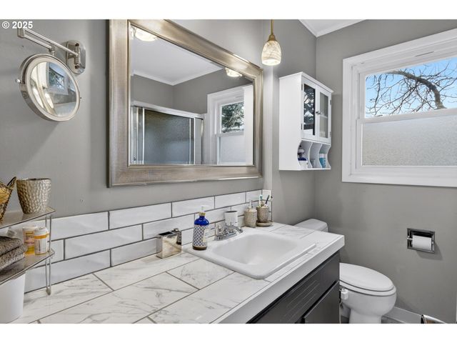 110 Ne 130TH Pl, Portland, OR 97230