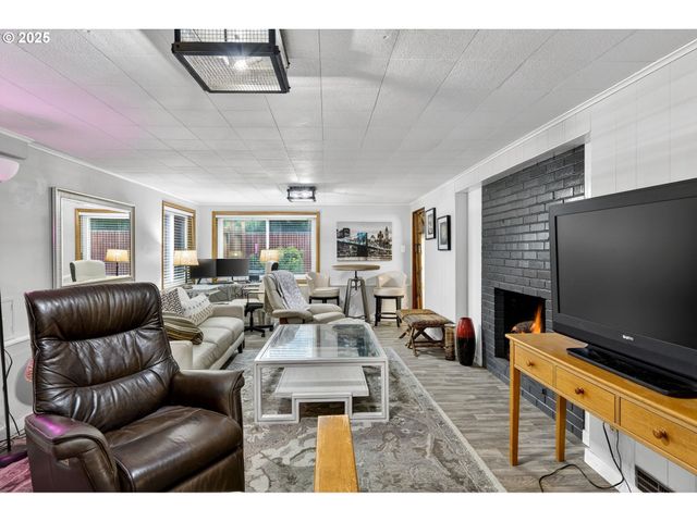 110 Ne 130TH Pl, Portland, OR 97230