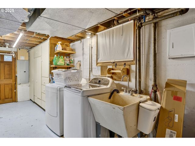 110 Ne 130TH Pl, Portland, OR 97230