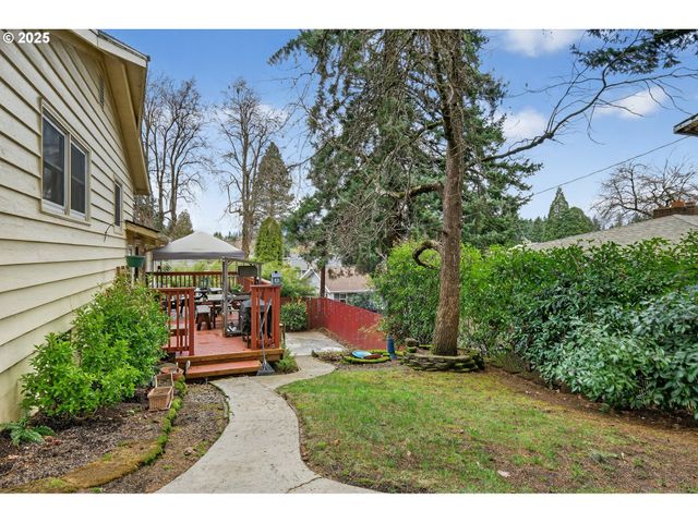 110 Ne 130TH Pl, Portland, OR 97230