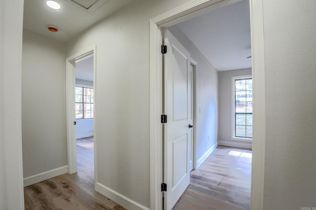 725 Forest Lane, Benton, AR 72019