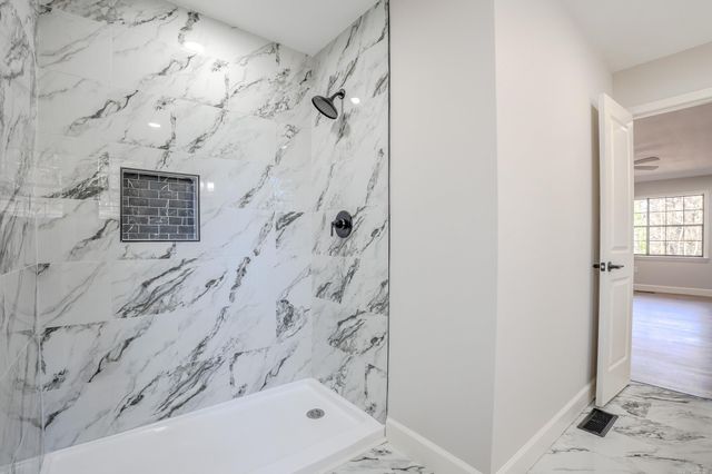 725 Forest Lane, Benton, AR 72019