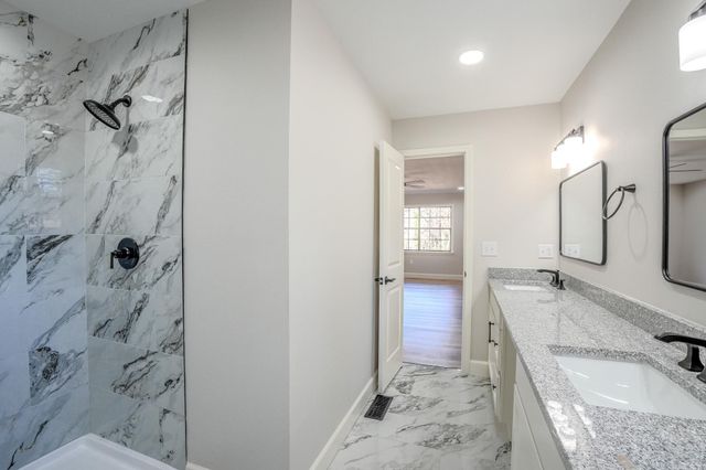 725 Forest Lane, Benton, AR 72019