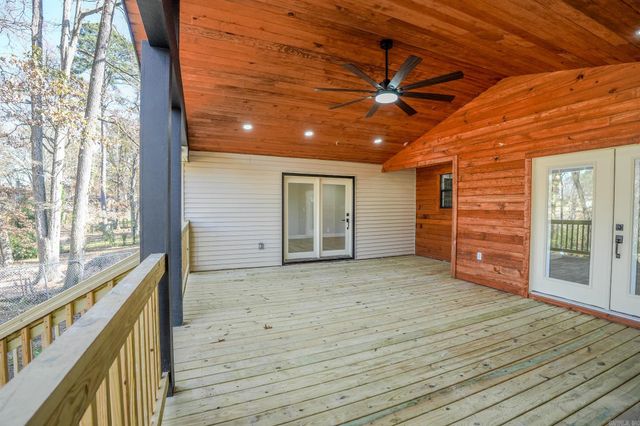 725 Forest Lane, Benton, AR 72019