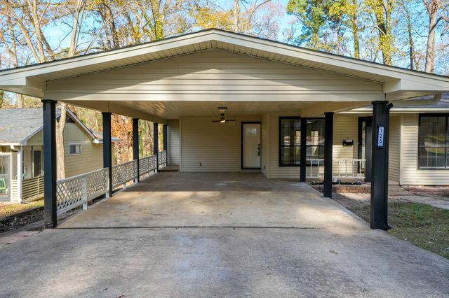 725 Forest Lane, Benton, AR 72019