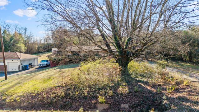 3208 Kings Point Road, Chattanooga, TN 37416