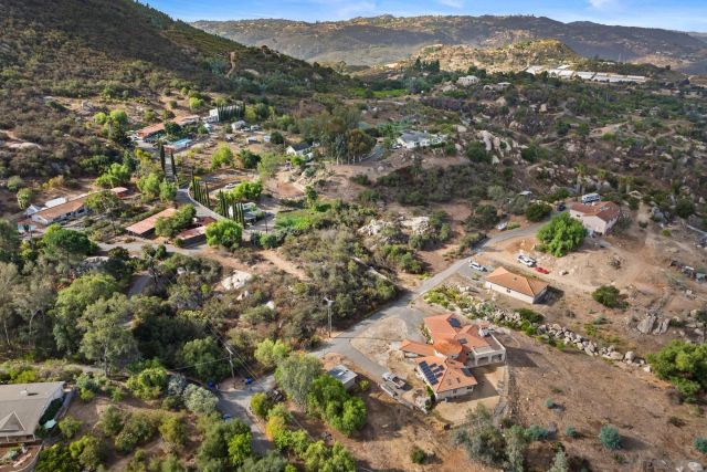 000 Red Mountain Dr 92, Valley Center, CA 92082