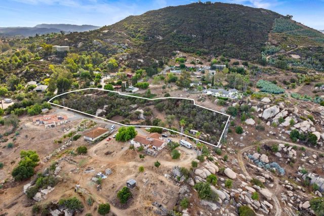 000 Red Mountain Dr 92, Valley Center, CA 92082