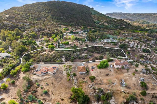000 Red Mountain Dr 92, Valley Center, CA 92082