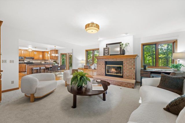 3450 S Sandalwood DRIVE, New Berlin, WI 53151
