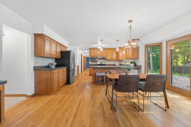 3450 S Sandalwood DRIVE, New Berlin, WI 53151