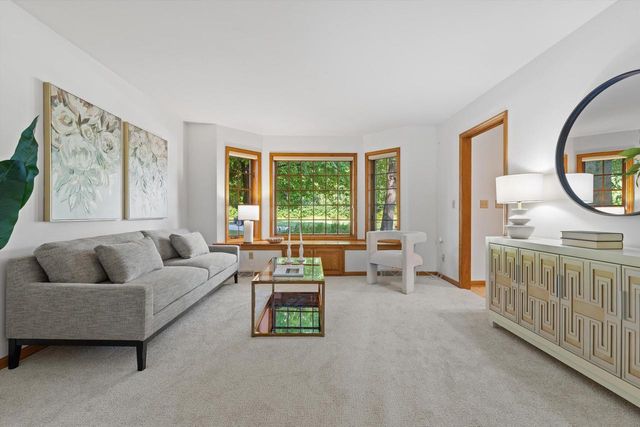 3450 S Sandalwood DRIVE, New Berlin, WI 53151
