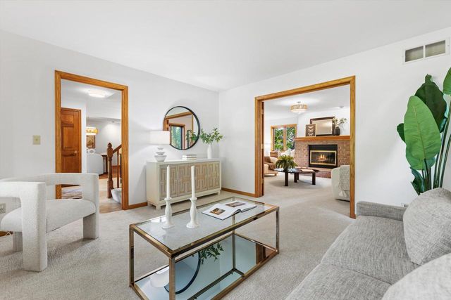 3450 S Sandalwood DRIVE, New Berlin, WI 53151
