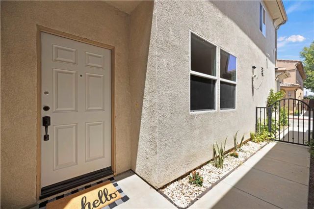 8541 Thunderbird, North Hills, CA 91343