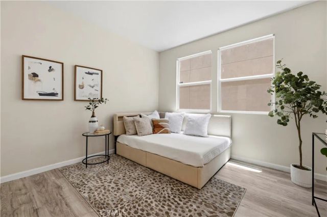 8541 Thunderbird, North Hills, CA 91343