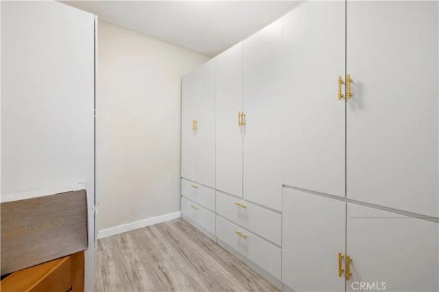 8541 Thunderbird, North Hills, CA 91343