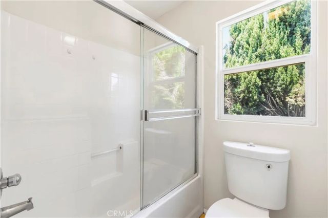 8541 Thunderbird, North Hills, CA 91343