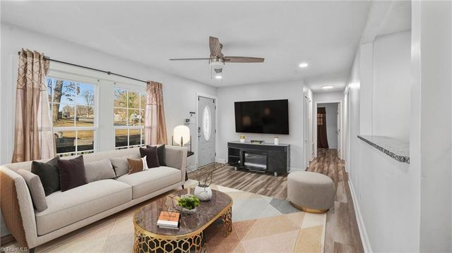 1111 Morningside Drive, Burlington, NC 27217