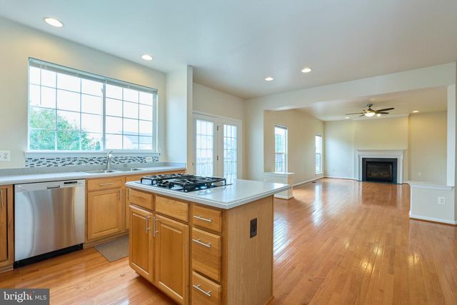 8553 DALTONS GROVE WAY, Bristow, VA 20136