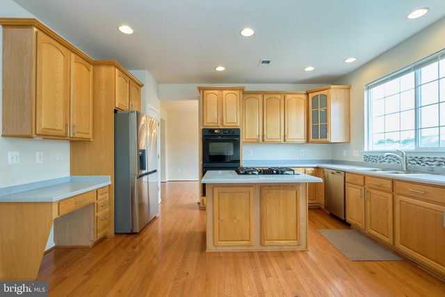 8553 DALTONS GROVE WAY, Bristow, VA 20136