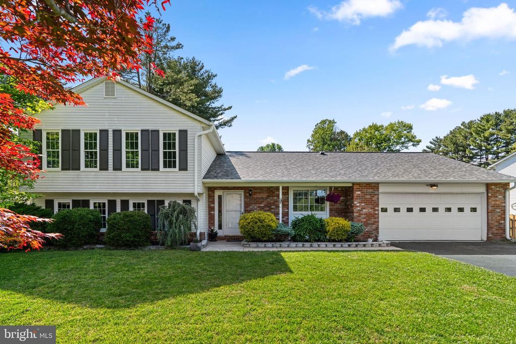 10022 WATERFORD DR, Ellicott City, MD 21042