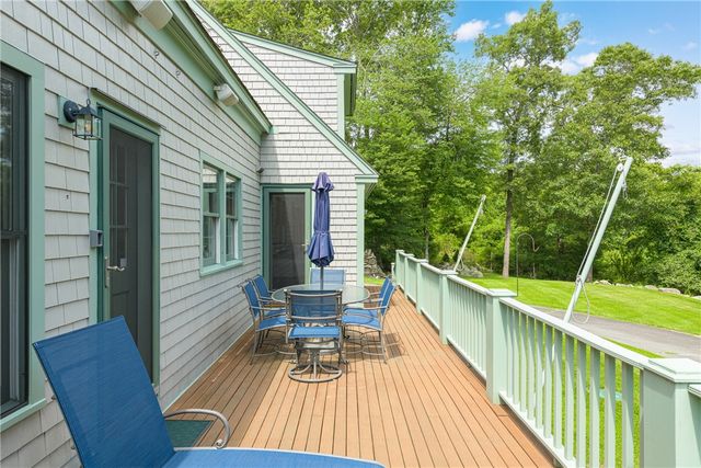 184 Field Stone Lane, Tiverton, RI 02878
